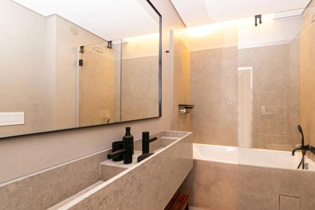 ליסבון Stylish Apartment By Av. Da Liberdade מראה חיצוני תמונה
